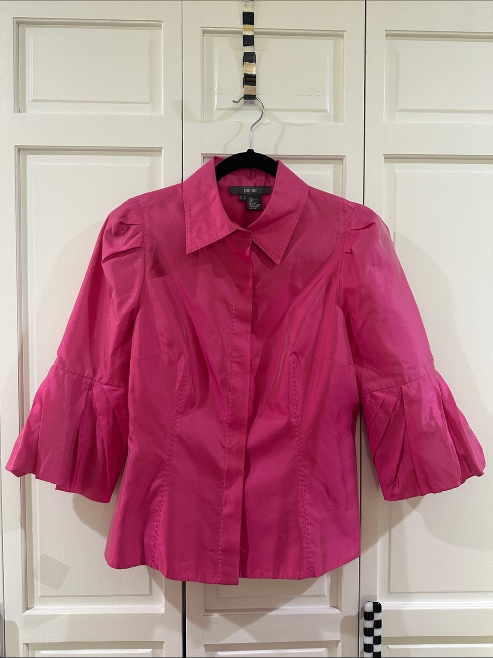 Per Se NWT Hot Pink Pleated Bell Sleeve Button-Front Shirt, Size 8